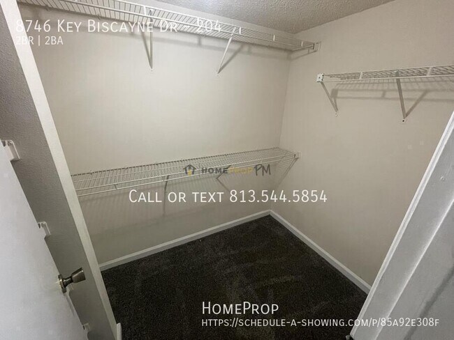 Building Photo - 8746 Key Biscayne Dr