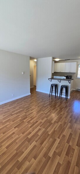 Building Photo - 400 NE 65th St
