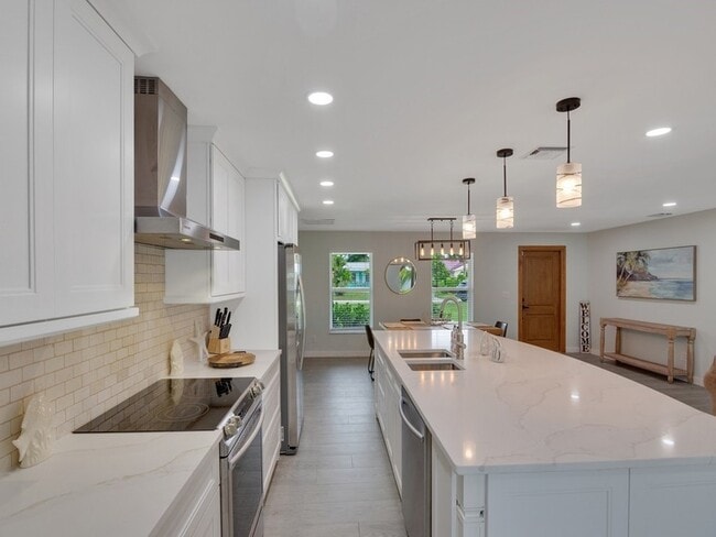 Building Photo - 606 Conn Way