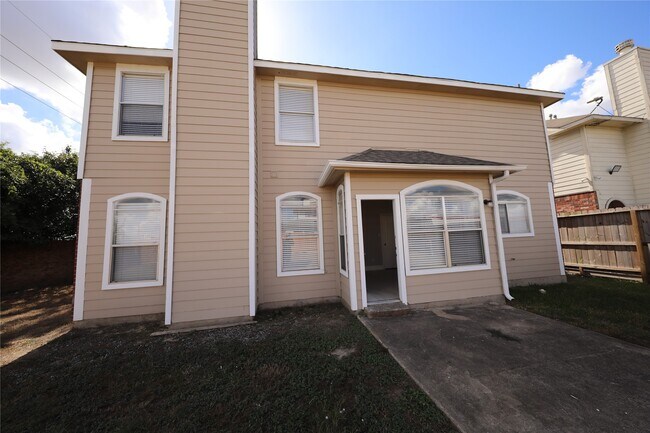 Building Photo - 5539 Mountain Forest Dr