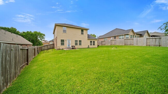 Building Photo - 13092 Greenbriar Dr