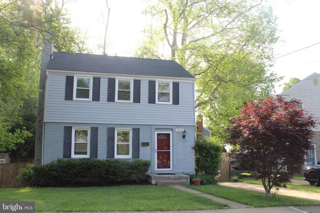 Primary Photo - 1019 N Madison St