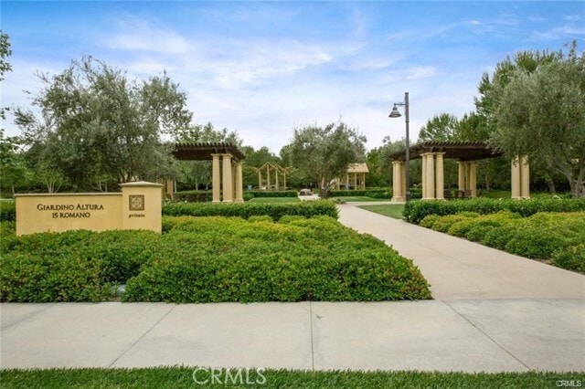 Building Photo - 103 Bianco