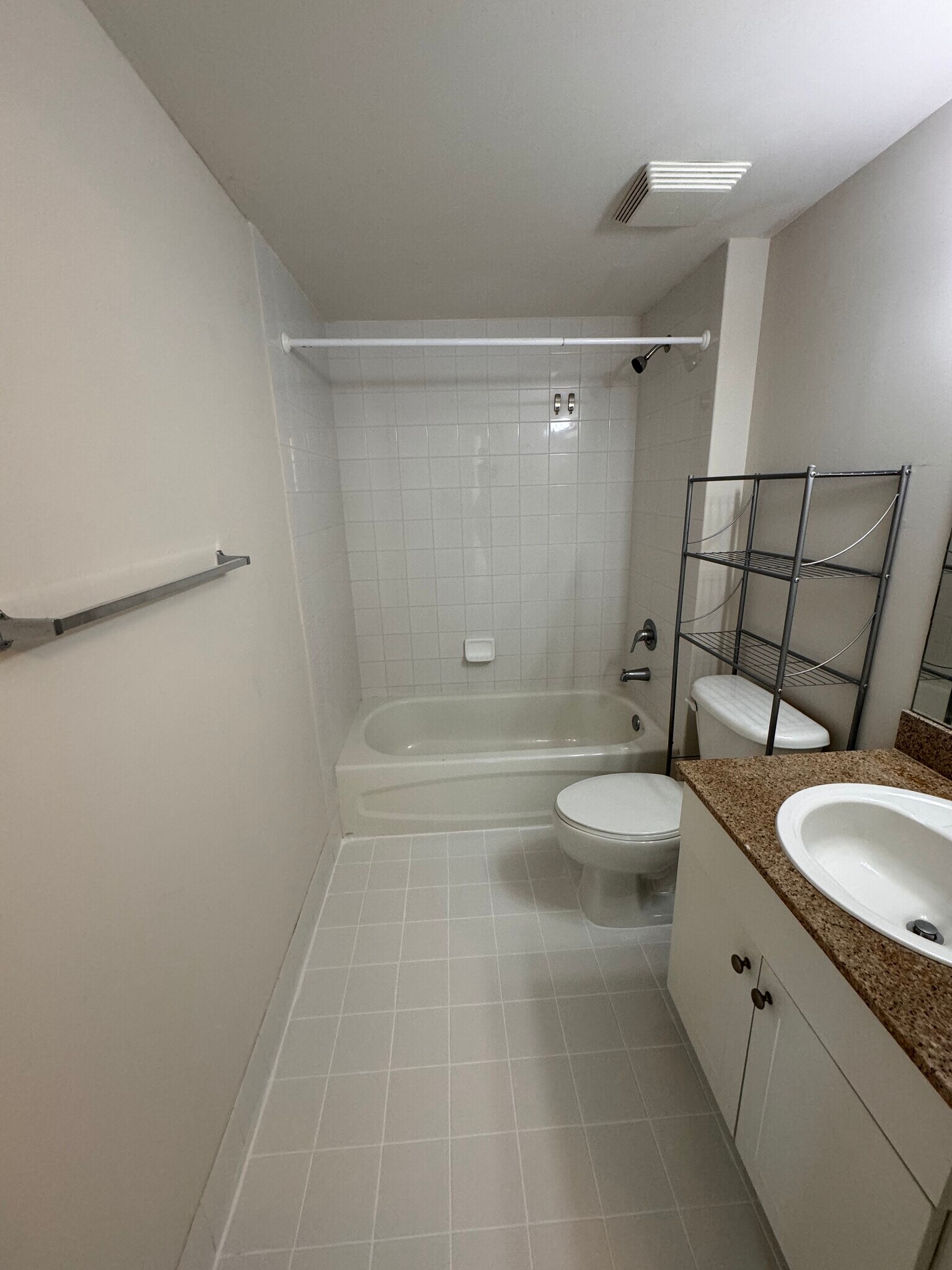 Building Photo - 117 NW 42nd Ave