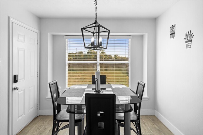 Building Photo - 2515 Bammelwood Dr