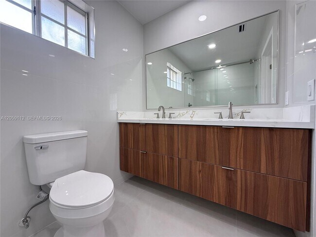 Building Photo - 3514 W 76th St