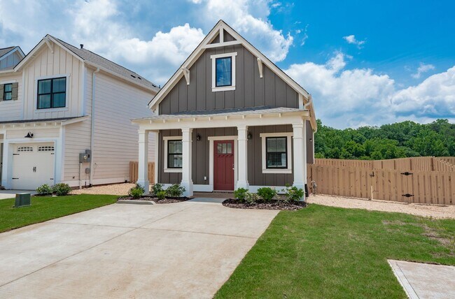 Primary Photo - 1 Bedroom Cottage with Elevated Amenities!