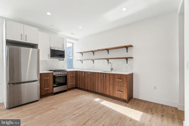 Building Photo - 1254 S 18th St