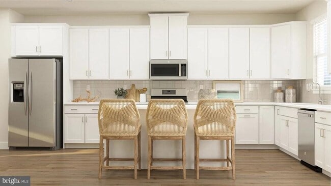 Building Photo - 16 Anderson Dr