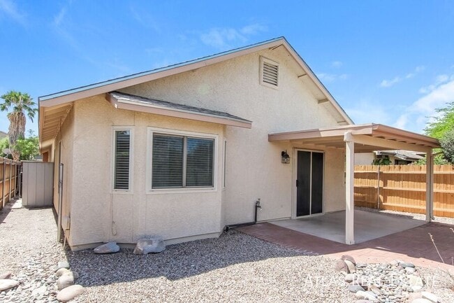 Building Photo - 1365 N Culpepper Ave