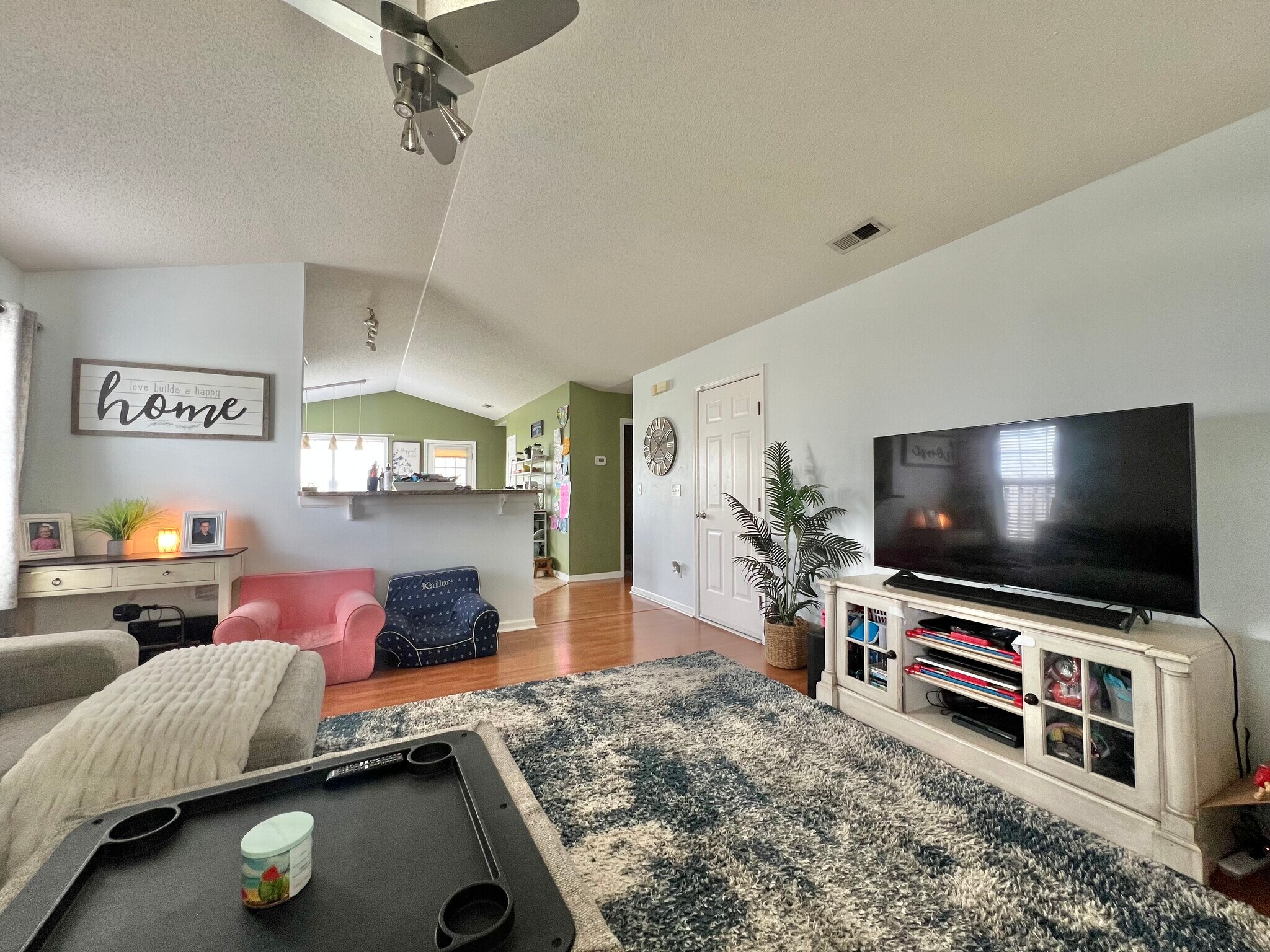 Building Photo - 522 Foxfield Ct