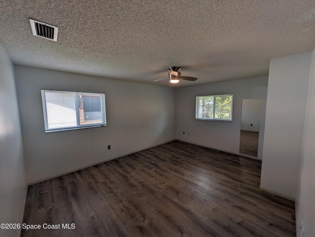 Building Photo - 2655 Wilmette Ave