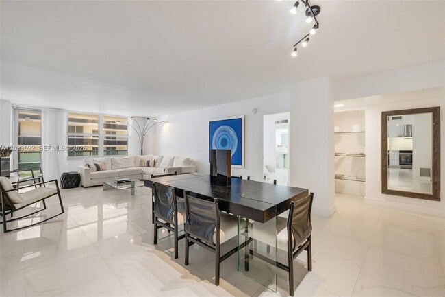 Building Photo - 9511 Collins Ave