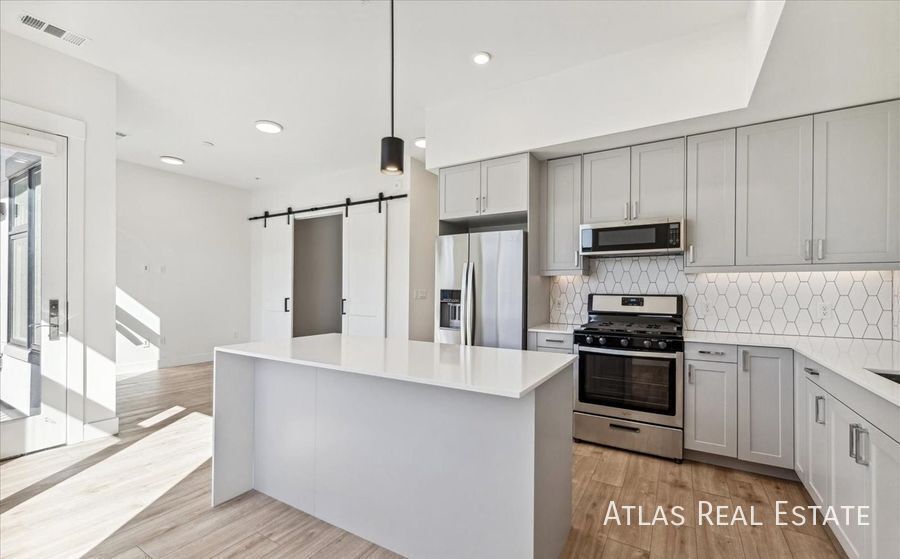 Primary Photo - 2876 W 53rd Ave