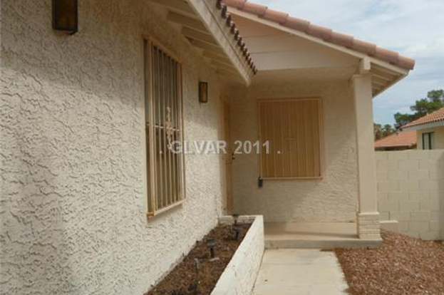 Building Photo - 8432 Mulcahy Ave