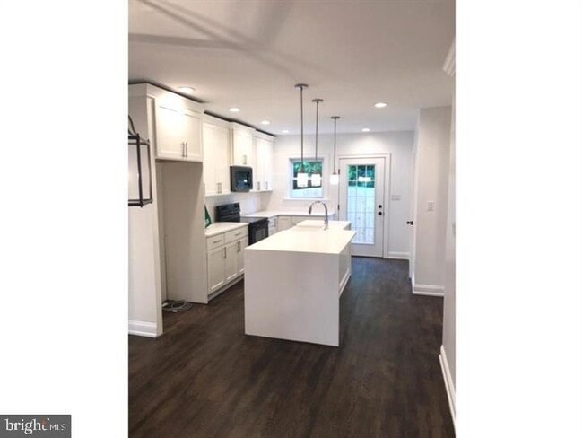 Building Photo - 126 N Wayne St