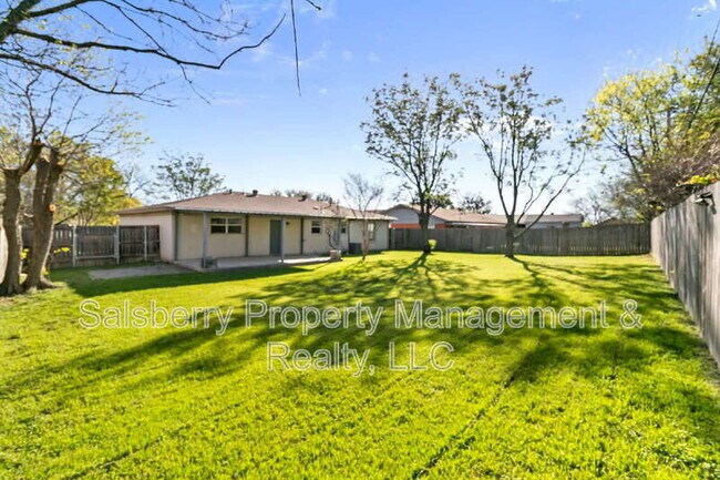 Building Photo - 5312 Odessa Ave