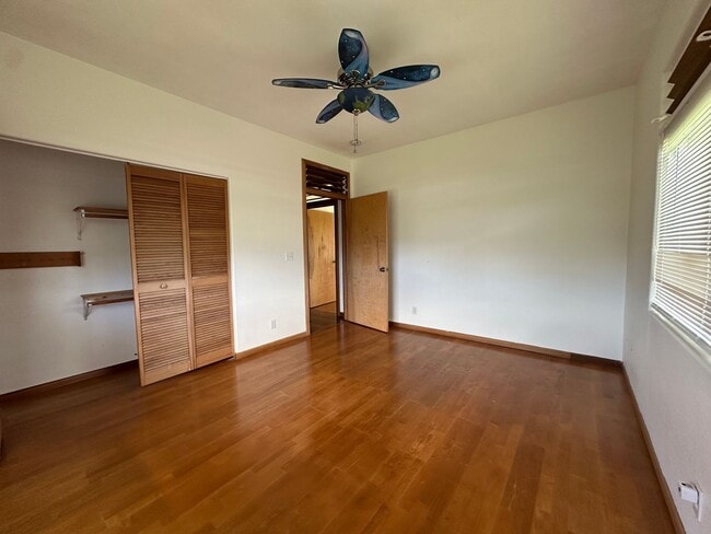 Building Photo - 4 Bedroom/ 2.5 Bath
