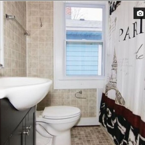 Building Photo - 1840 W Maryland St