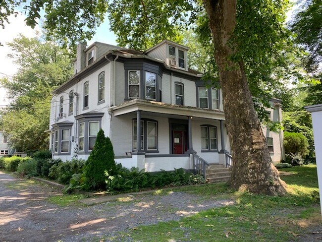 Primary Photo - 3445 Florence St