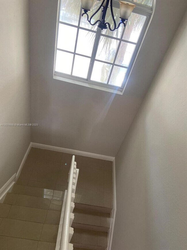 Building Photo - 7289 NW 173rd Dr