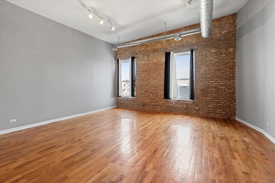 Building Photo - 1816 S Bishop St