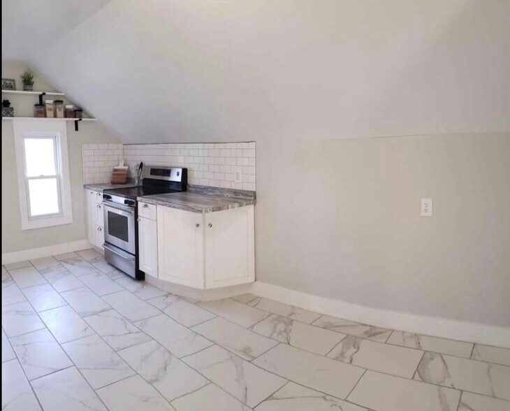 Kitchen - 65 Summer St