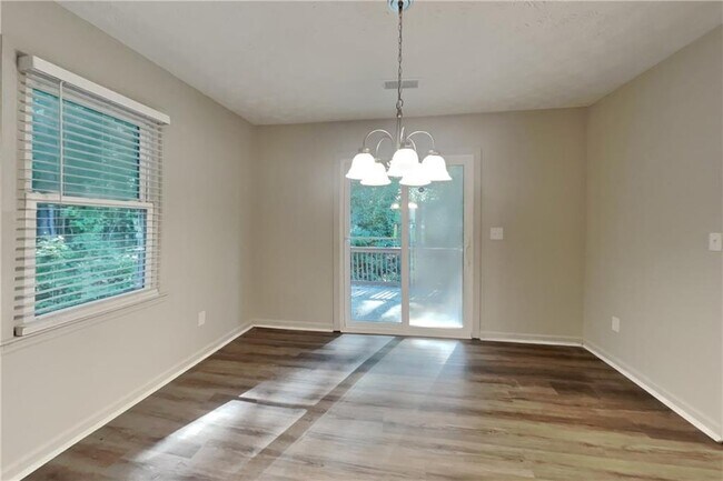 Building Photo - 3117 Calumet Cir NW