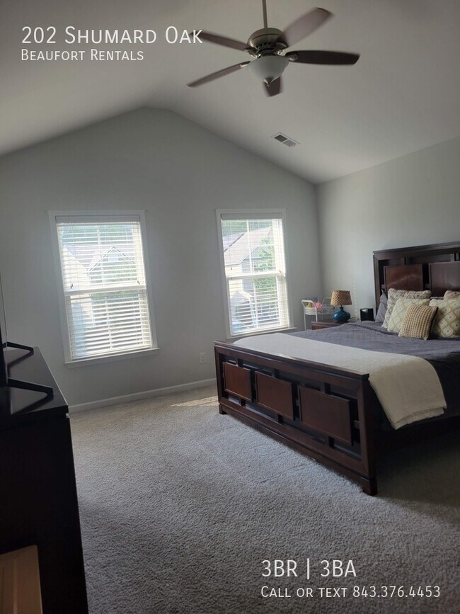 Building Photo - 202 Shumard Oak