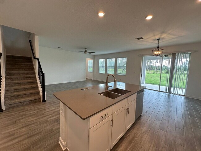 Building Photo - 5632 Quiet Palm Lp