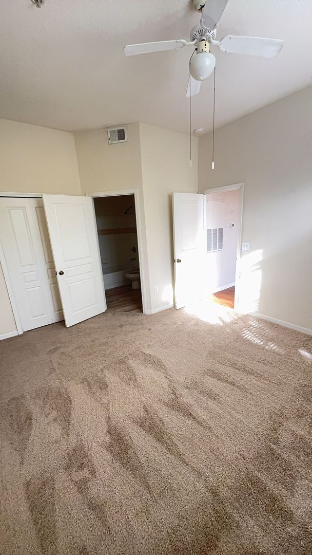 Building Photo - Beautiful 2 Bedroom 2 bath condo for Rent ...