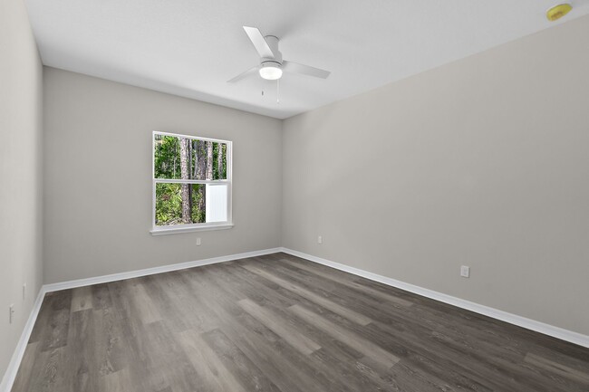 Building Photo - Brand New 1/2 duplex available NOW!