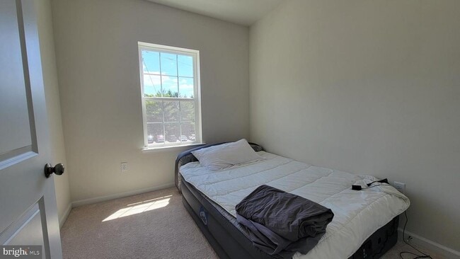 Building Photo - 41 Ways Ln