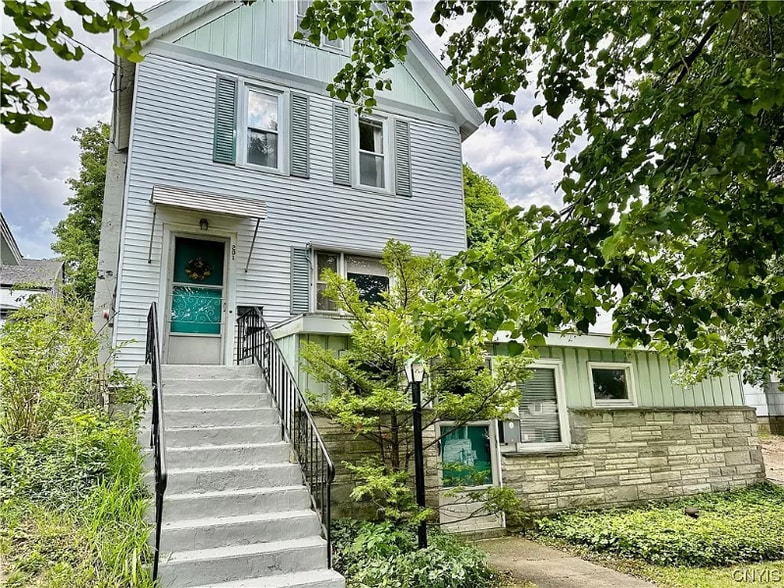 Primary Photo - 201 E 5th St