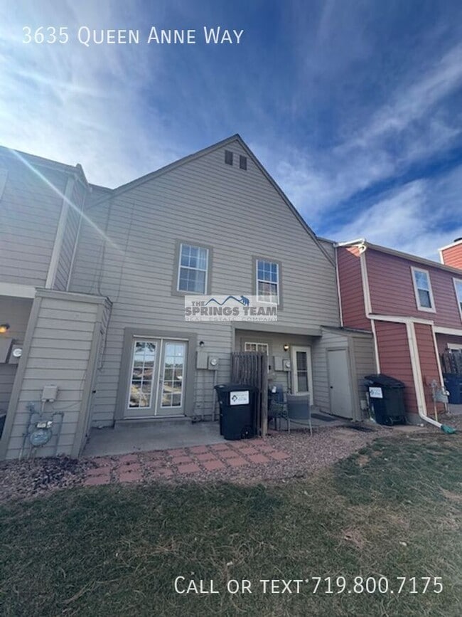 Building Photo - 3635 Queen Anne Way