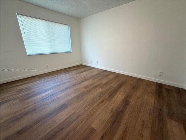 Building Photo - 3215 NW 102nd Terrace