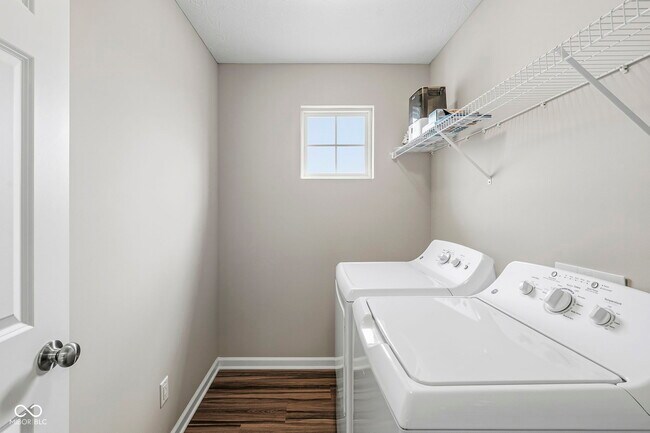 Building Photo - 366 Steeples Blvd