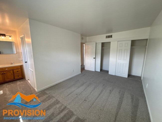 Building Photo - 463 Long Towne Ct