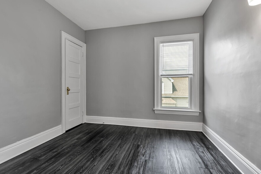 Building Photo - 36 Callodine Ave