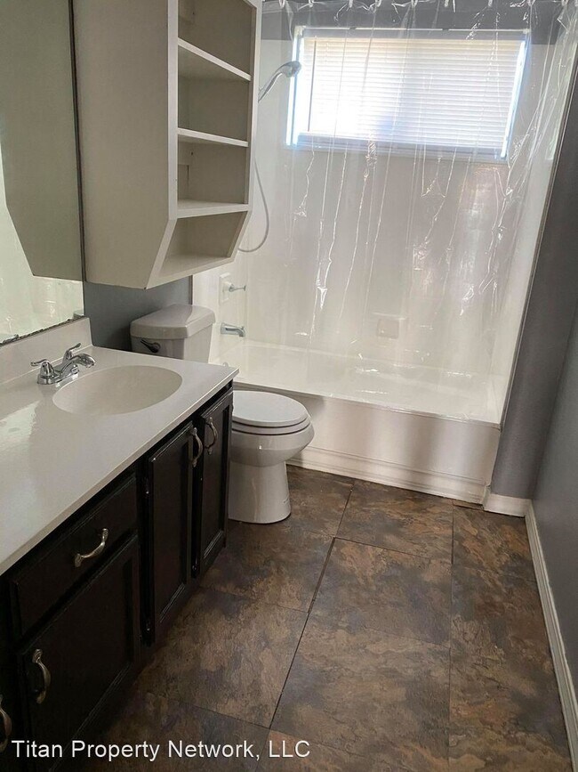 Building Photo - 2 br, 2 bath House - 7304 Fern Ave #19