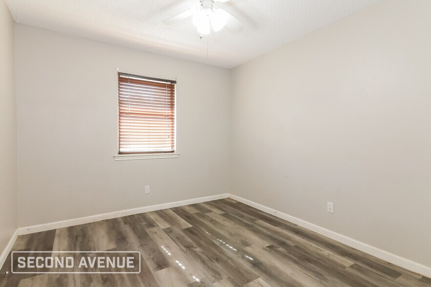 Building Photo - 622 Martingale Trail