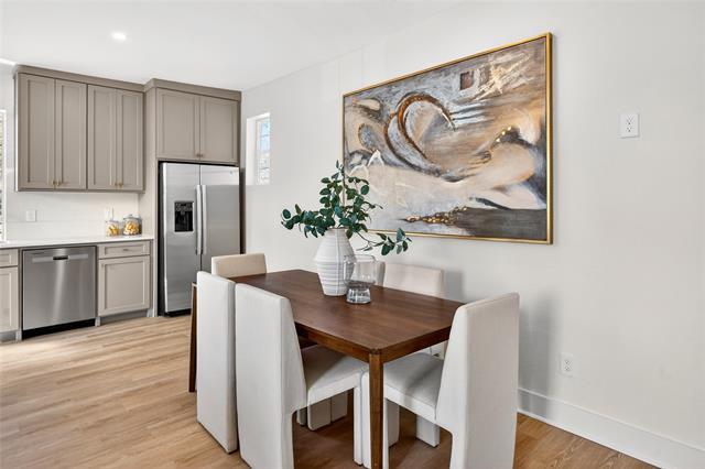 Building Photo - 439 W 9th St