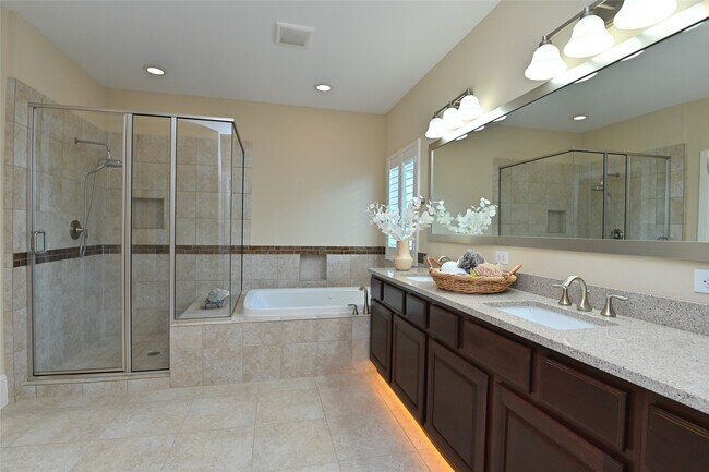 Building Photo - 11906 McNabb Ln