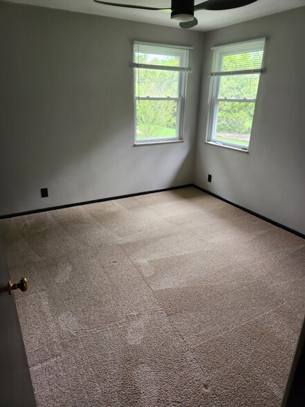 Building Photo - 624 Bollman Ave