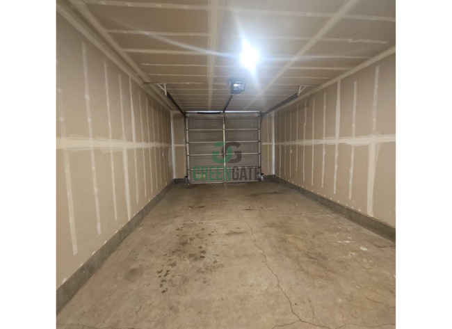 Building Photo - Gorgeous 1 Bedroom, 1 Bathroom Home Availa...