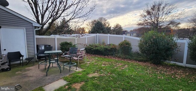 Building Photo - 4540 Rosemarie Dr