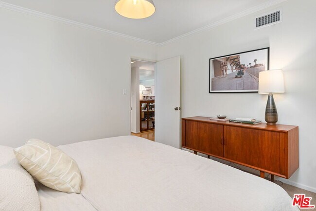 Building Photo - 4247 Sespe Ave