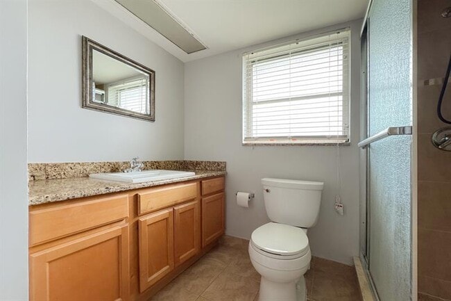 Building Photo - 3051 S Palm Aire Dr