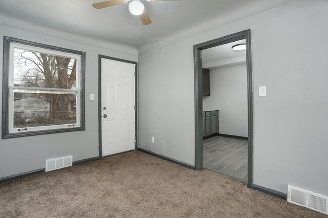 Building Photo - 18492 Greenfield Rd