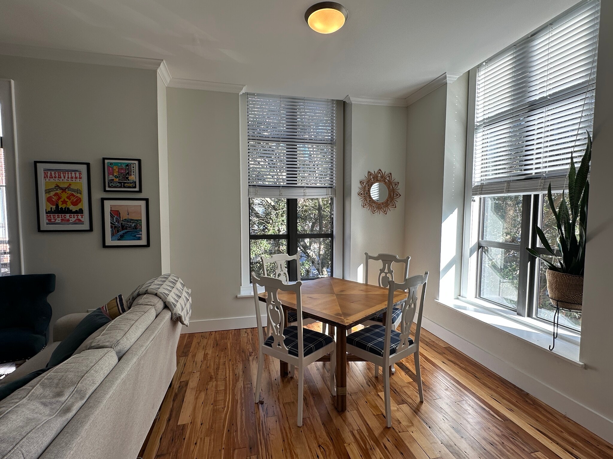 Building Photo - 224 S Laurens St